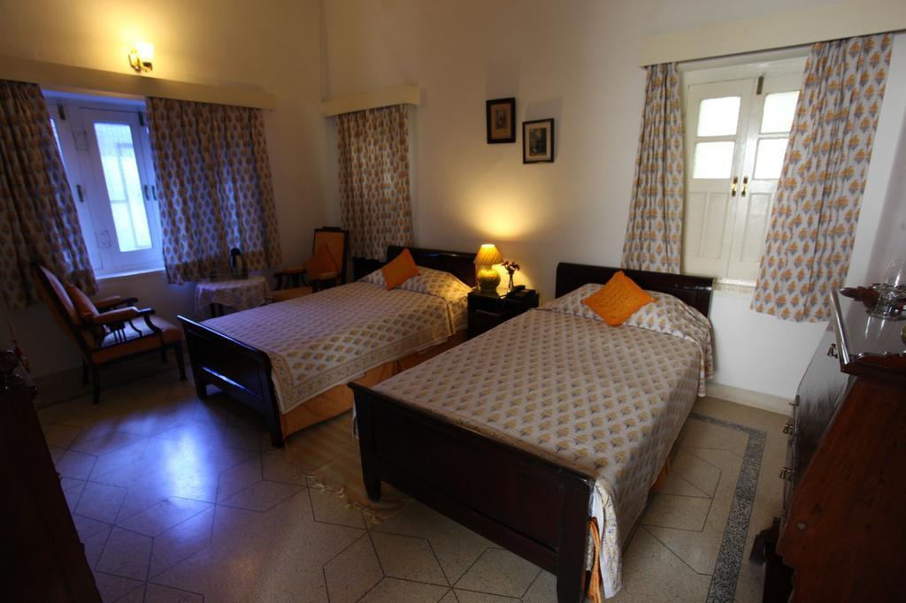 Loharu House Bed & Breakfast Джайпур Стая снимка